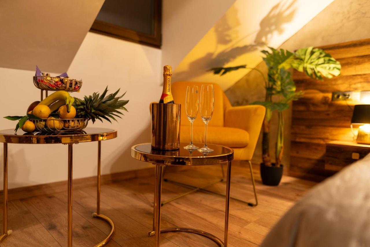 Boutique 17B Aparthotel Sibiu Exterior photo
